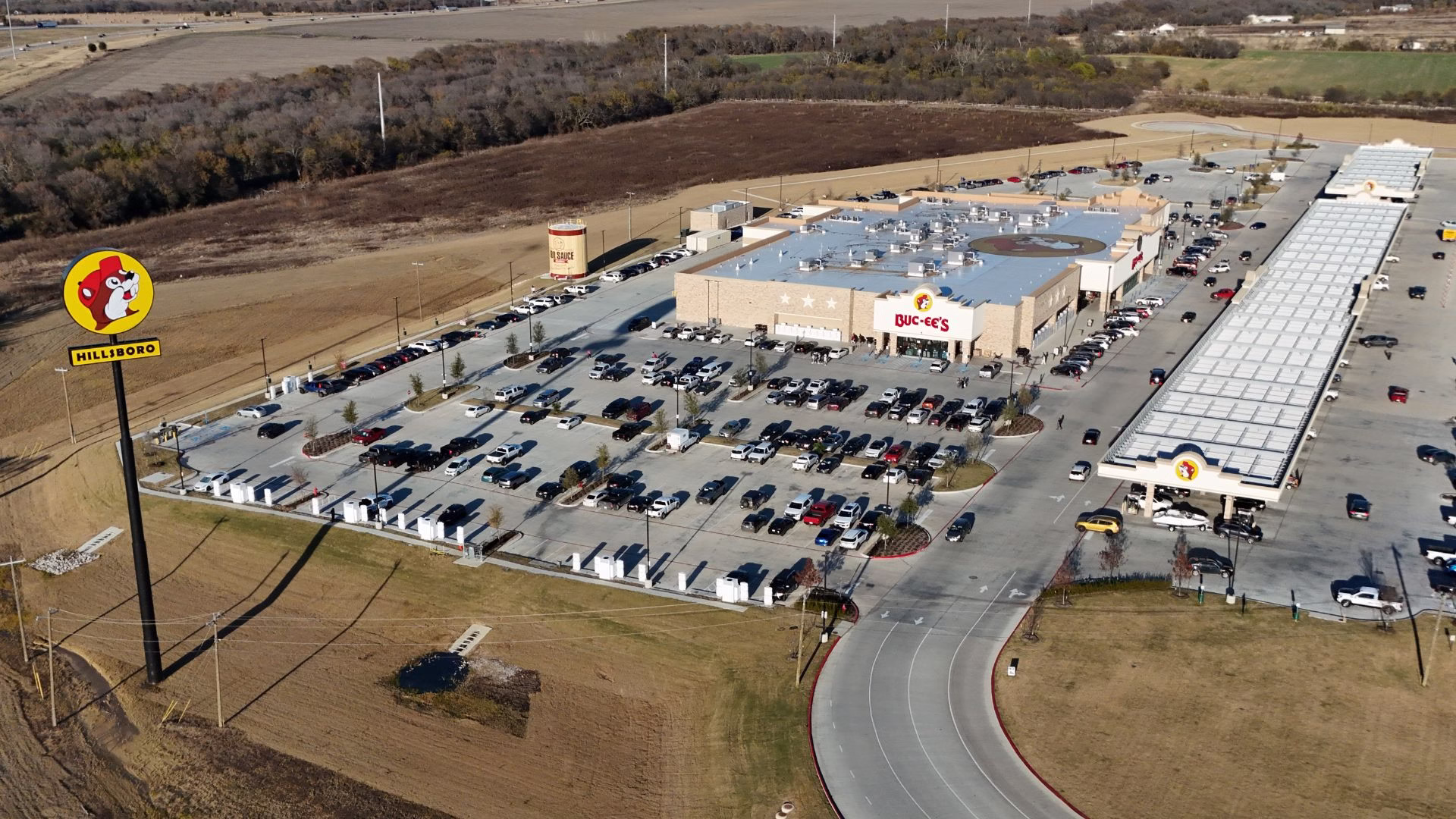 aerial view of Buc-ees Fuel station and store